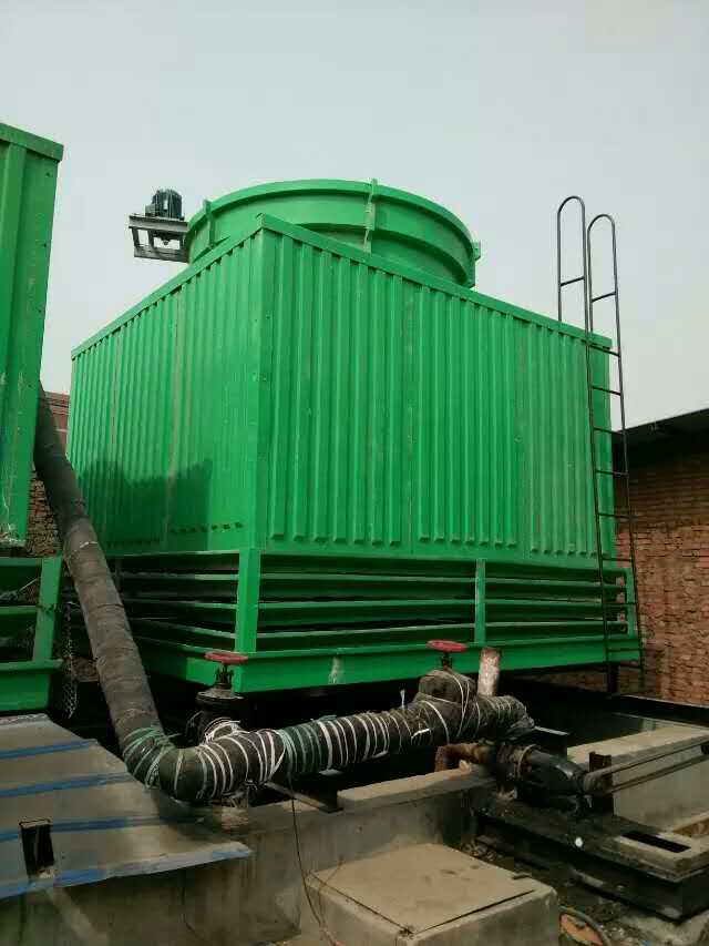 玻璃鋼（gāng）冷卻塔安裝現場（chǎng）