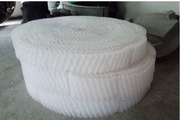 圓（yuán）形冷卻塔（tǎ）填（tián）料更換