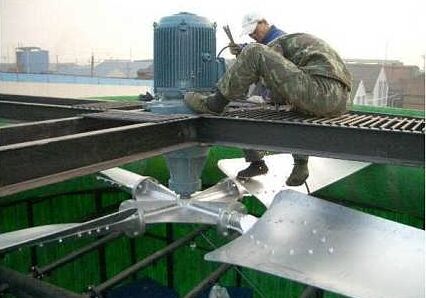 冷（lěng）卻塔維修（xiū）